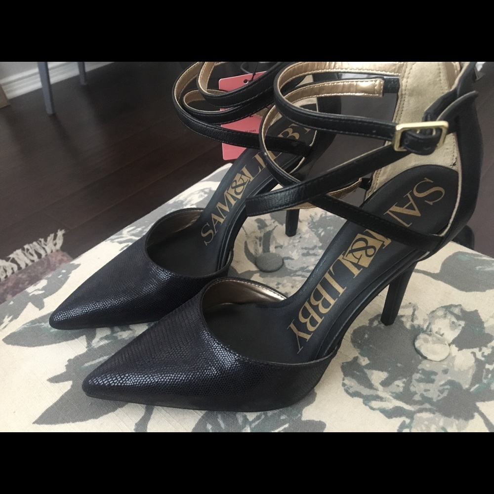 Sexy, strappy black heels